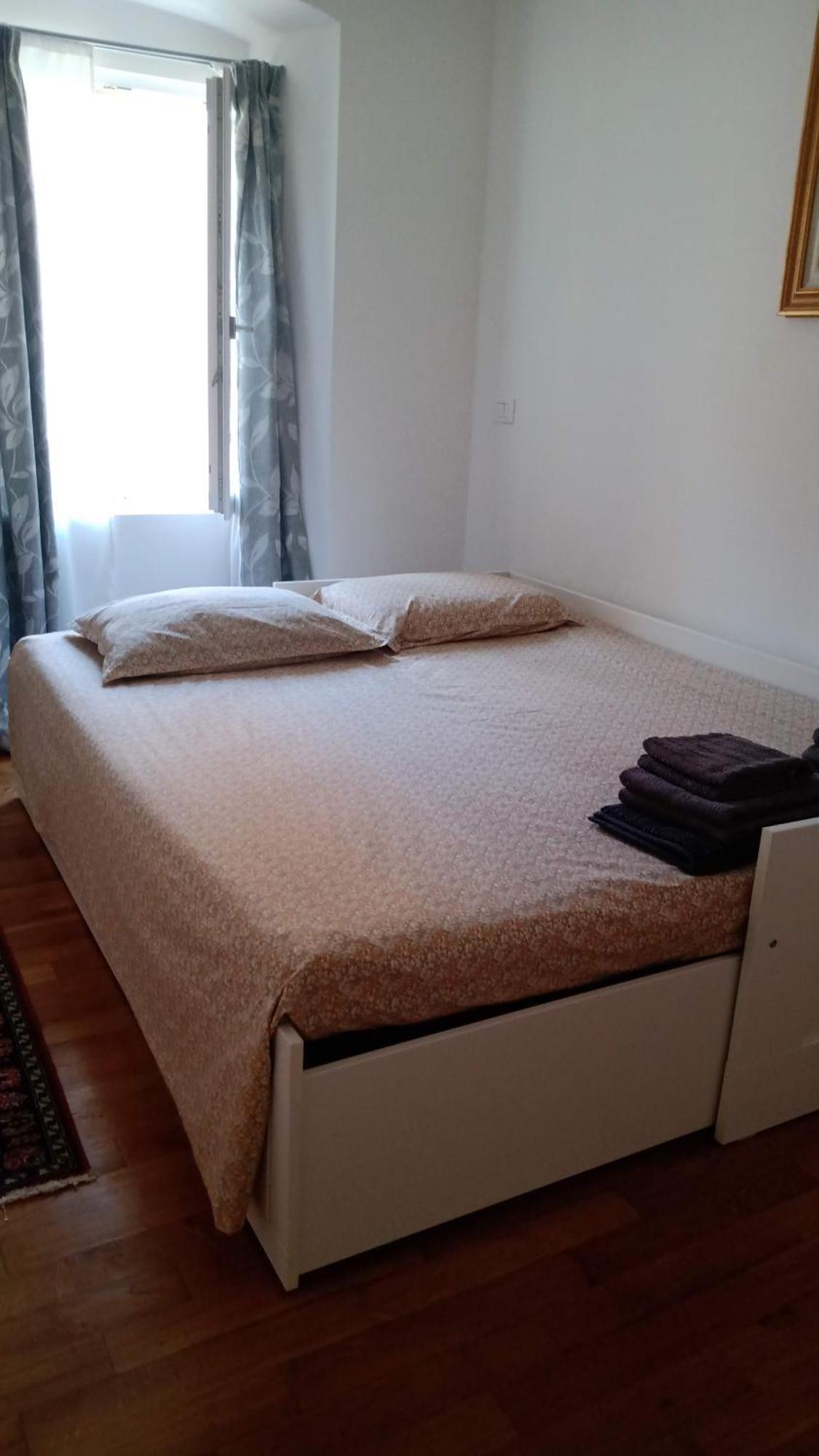 Casa Renova, Intero Appartamento, 2 Camere, Max 4 Ospiti, Trieste Zona Storica Luaran gambar