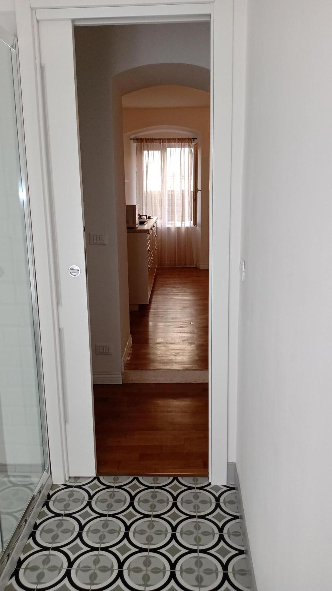 Casa Renova, Intero Appartamento, 2 Camere, Max 4 Ospiti, Trieste Zona Storica Luaran gambar